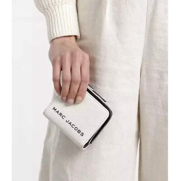 New Marc Jacobs Marc Jacobs Compact Bifold Wallet Pebble Leather Cotton / Black - Picture 3 of 6